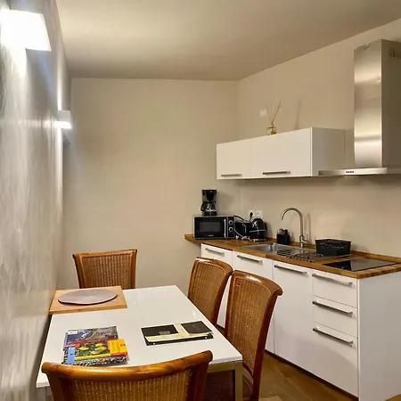 فندق مبيت وإفطار Casa L'andrunel ليمونِ سول غاردا