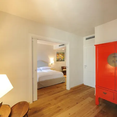 فندق مبيت وإفطار Casa L'andrunel